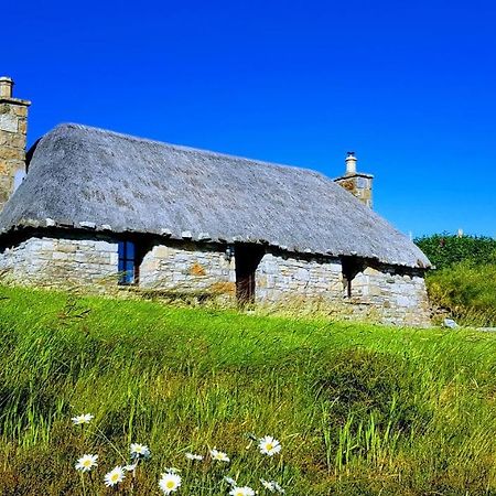 Tigh Lachie, Mary'S Thatched Cottages, Elgol, Isle Of Skye Exteriör bild
