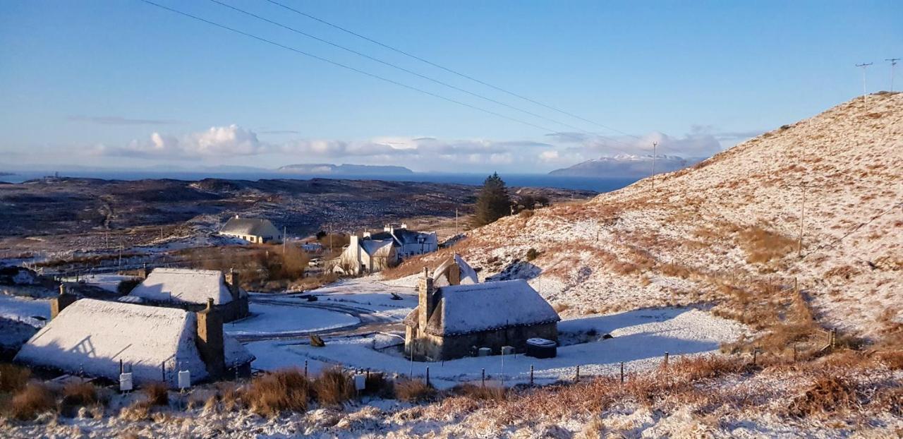 Tigh Lachie, Mary'S Thatched Cottages, Elgol, Isle Of Skye Exteriör bild