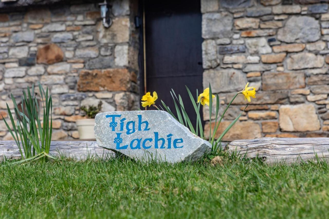 Tigh Lachie, Mary'S Thatched Cottages, Elgol, Isle Of Skye Exteriör bild