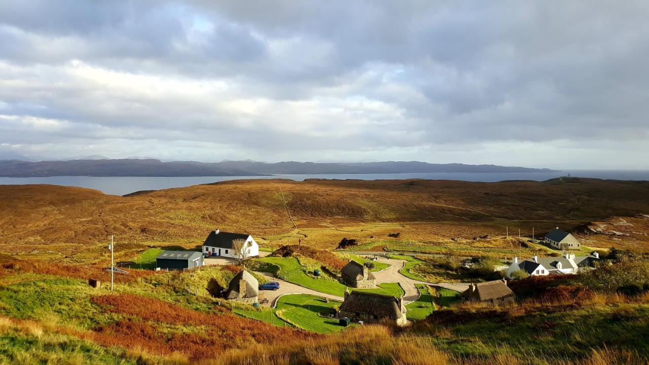 Tigh Lachie, Mary'S Thatched Cottages, Elgol, Isle Of Skye Exteriör bild